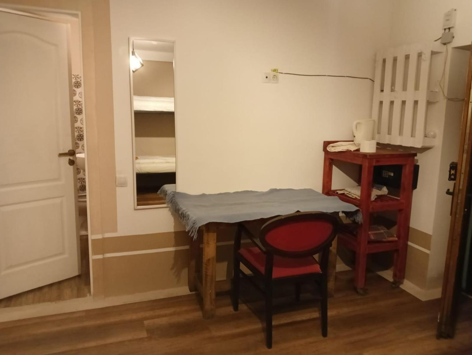 Zen Ostello Cluj-Napoca Esterno foto